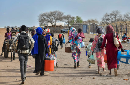 Displaced people return after escaping conflict in South Sudan