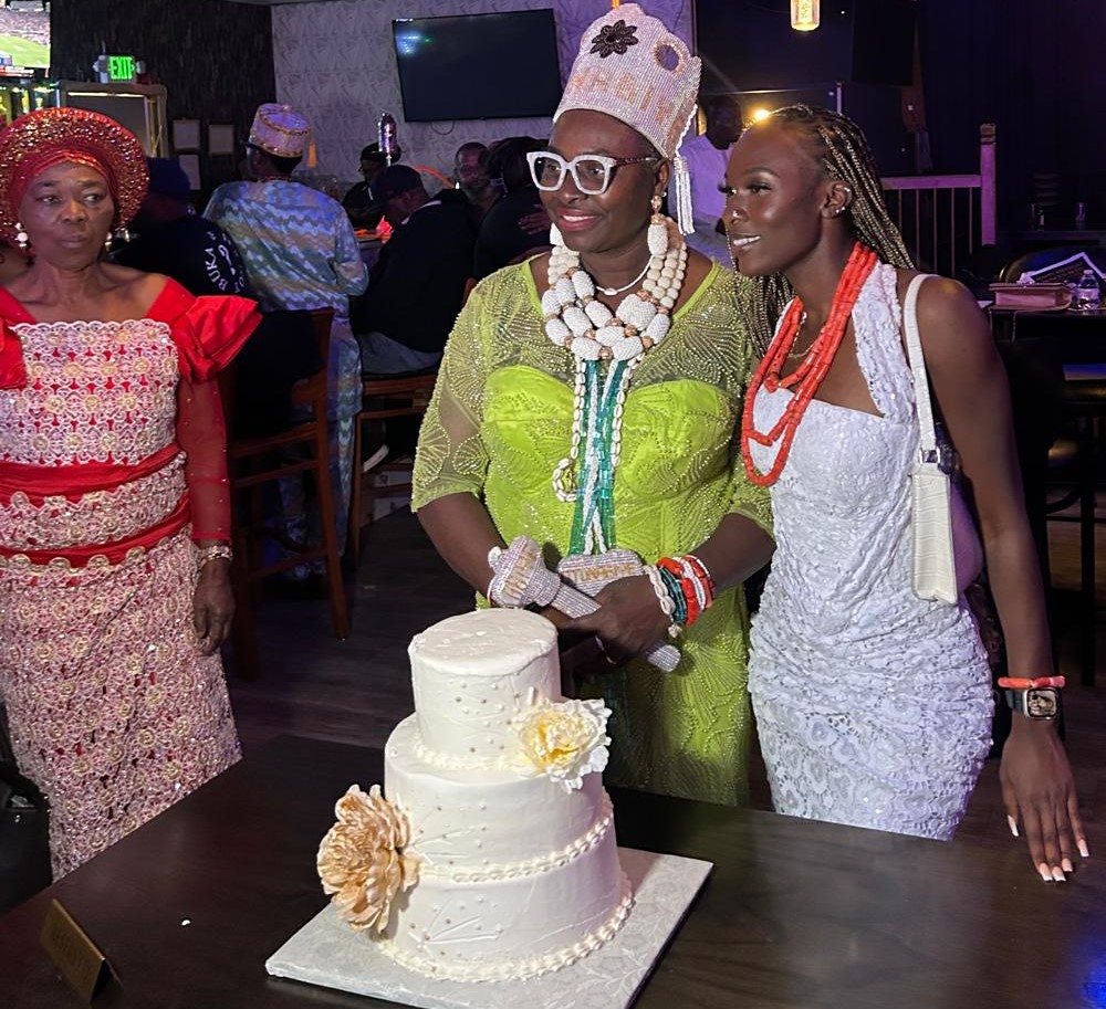 The clebrant and her daughter