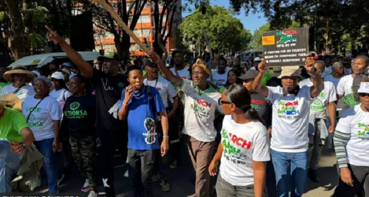 Crowds protest against illegal immigration