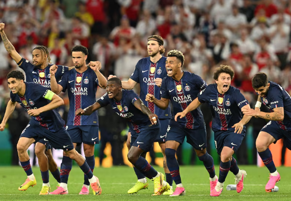 Soccer Football - UEFA Champions League - Final - Paris St Germain v Arsenal - Puskas Arena, Budapest, Hungary - May 30, 2026 Paris St Germain players celebrate after winning the UEFA Champions League REUTERS/Angelika Warmuth