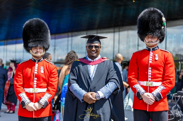 Arc. Tunde and guard