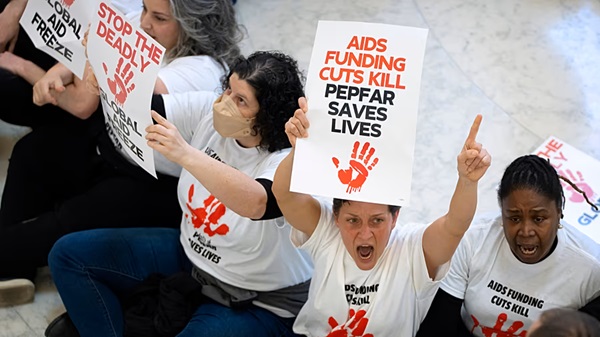 UNAIDS says funding cuts jeopardise HIV/AIDS elimination
