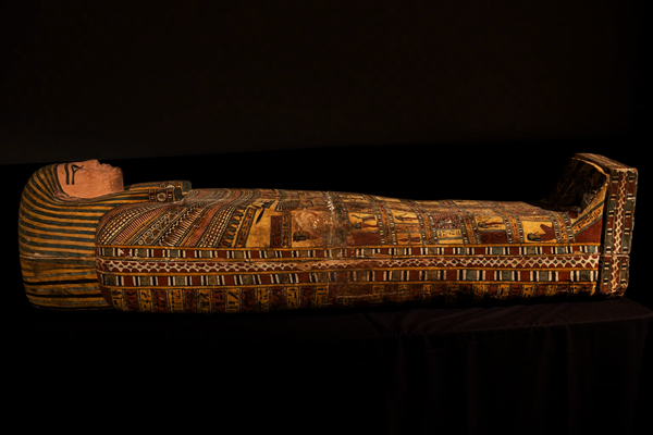 Egypt receives dozens of smuggled artefacts from three centuries from US