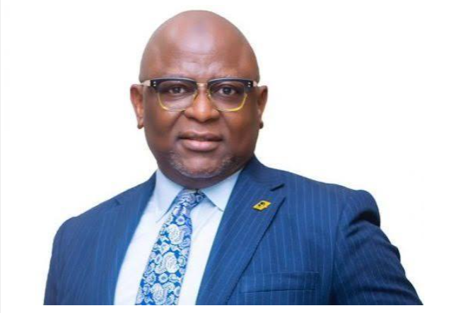 Dr Adesola Adeduntan